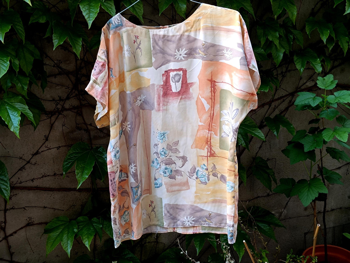 Vintage Pastel Abstract Print Blouse: 80s/90s Retro Button-Up (S-M)