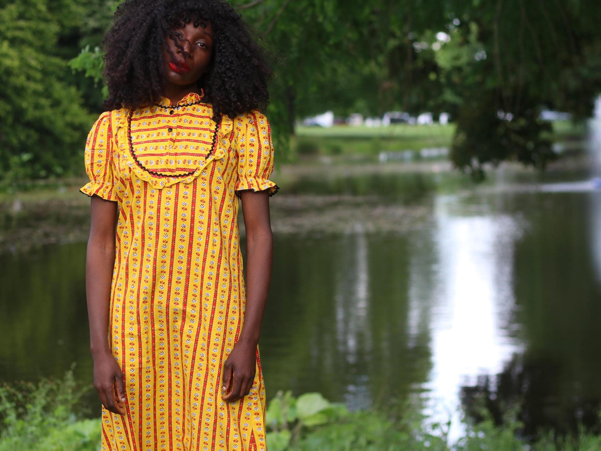 Vintage 70s Prairie Dress – Yellow Floral Stripe Ruffle Collar Dress, Cottagecore Picnic Dress, Puff Sleeve Summer Midi, Boho Folk Style