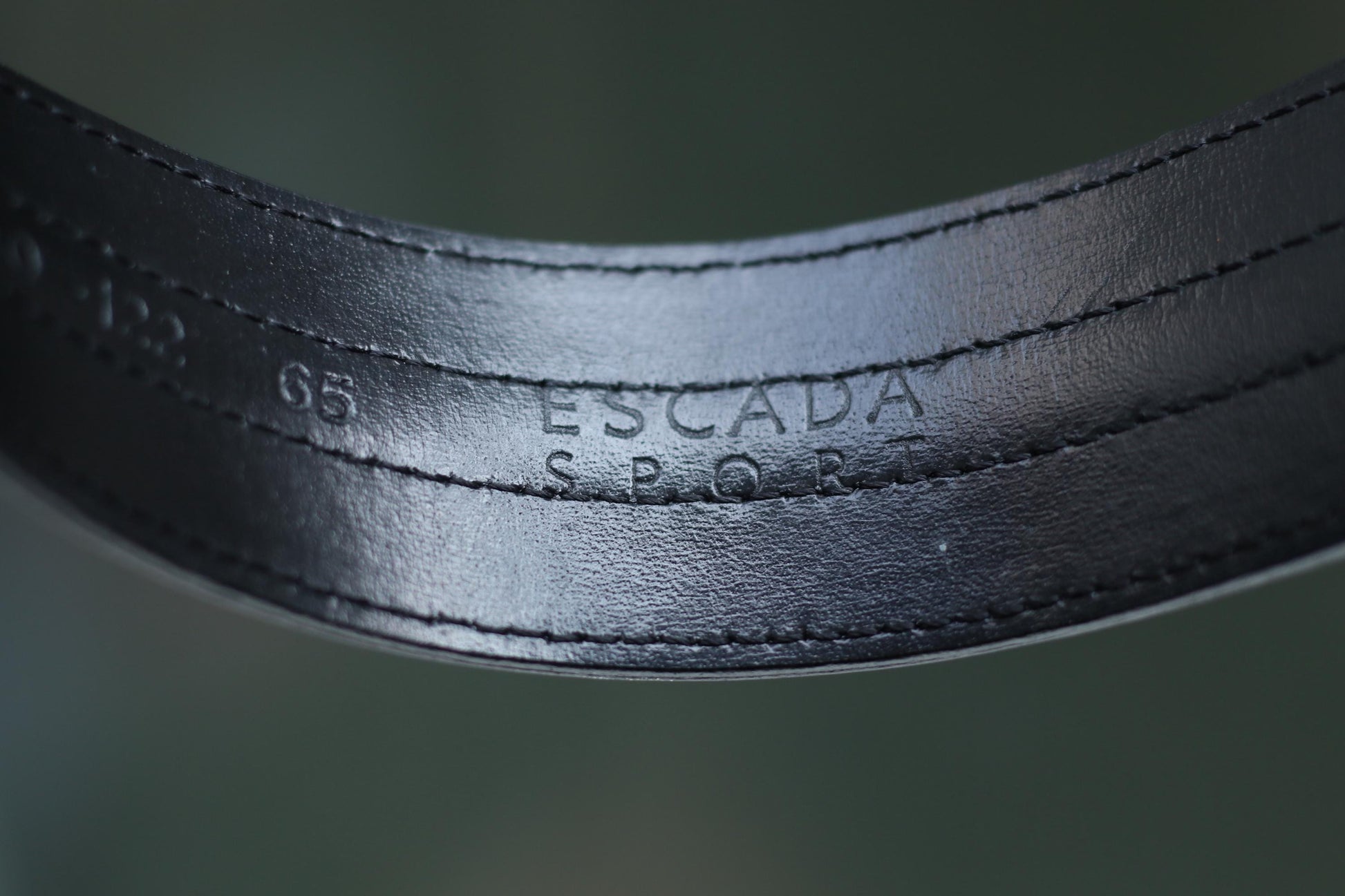 Vintage Escada Sport Reversible Leather Belt – Black & Green D-Ring Buckle – Designer Wide Waist Belt – 90s Statement Belt – Adjustable Eque