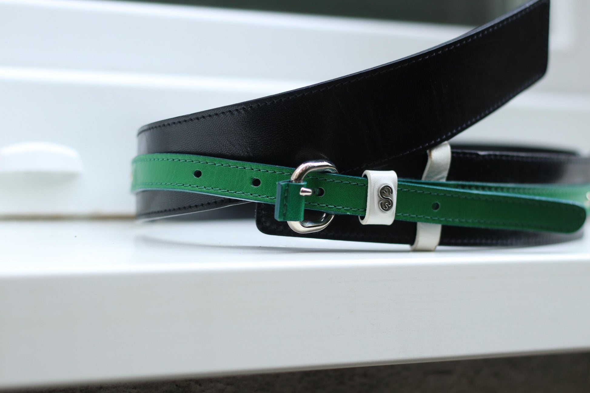Vintage Escada Sport Reversible Leather Belt – Black & Green D-Ring Buckle – Designer Wide Waist Belt – 90s Statement Belt – Adjustable Eque
