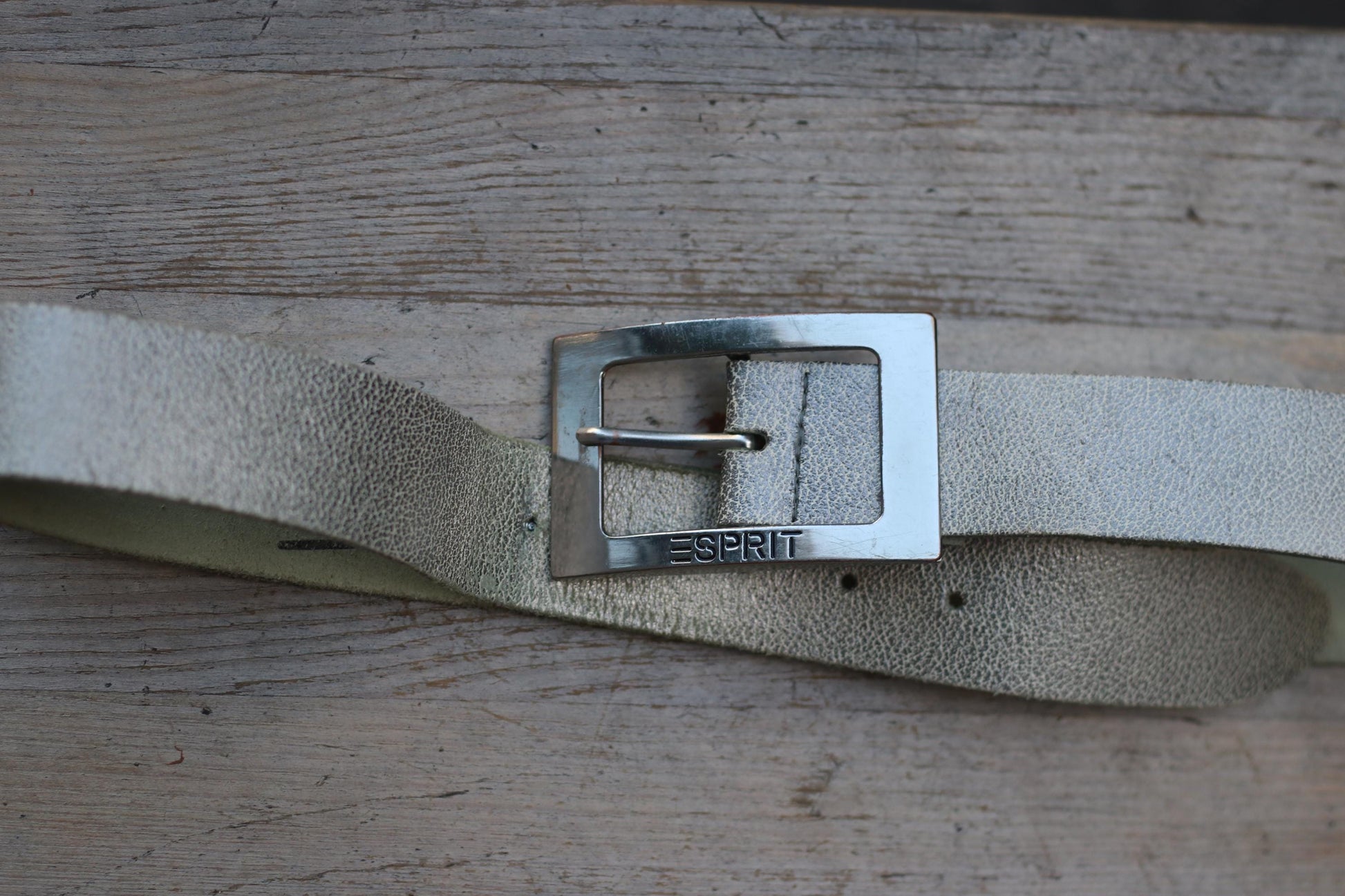 Y2K Metallic Leather Belt – Esprit Logo Buckle, Crackle Texture Silver Waist Acessory, 2000s Statement Piece