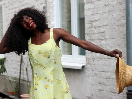 Vintage 90s Floral Cottagecore Sundress| Yellow Summer Picnic Fit & Flare Slip Dress, Sweetheart Neckline S-M