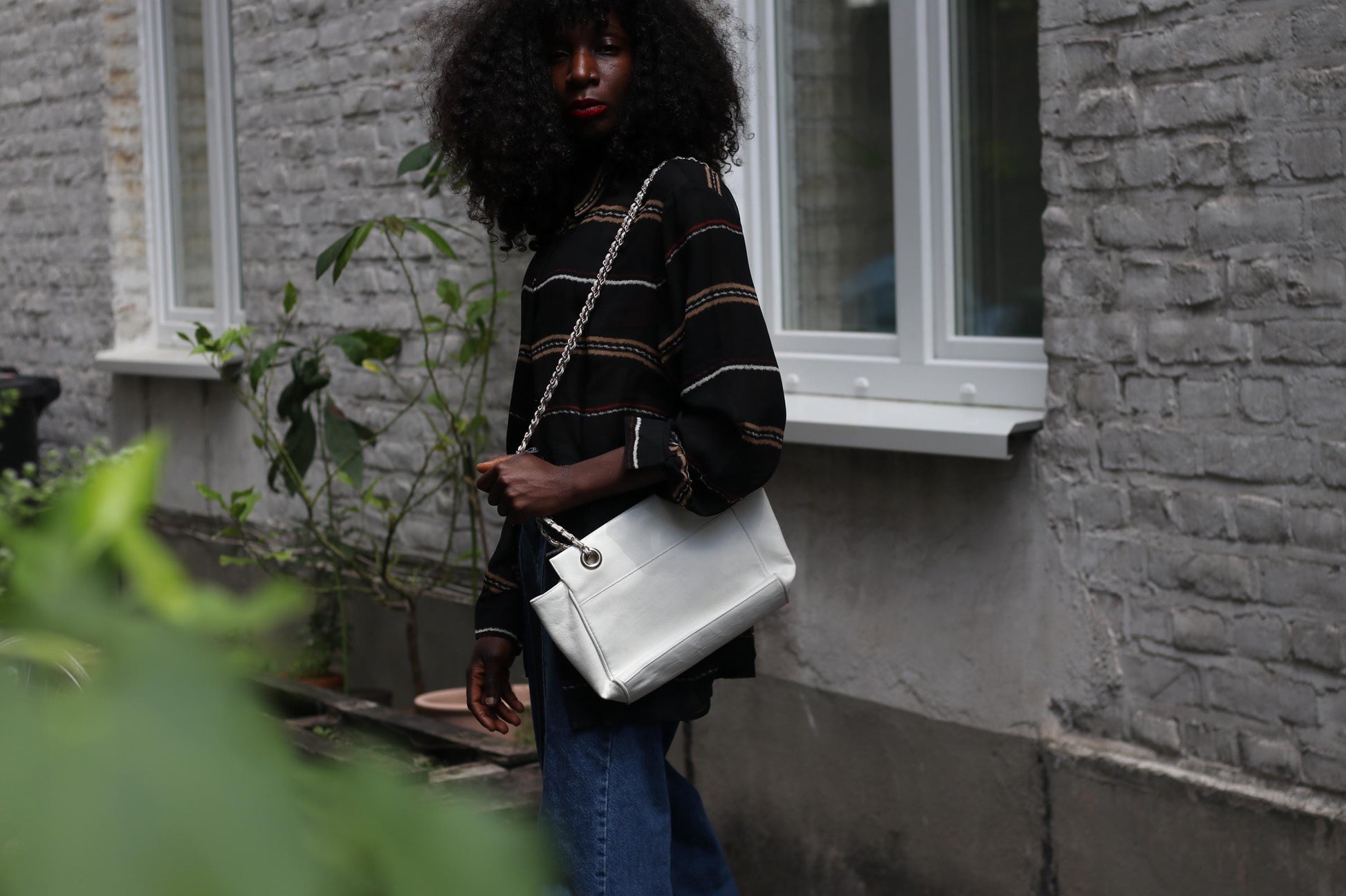 90s White Leather Bag| Vintage Chic Handbag With Chain Strap| Minimalist Shoulderbag