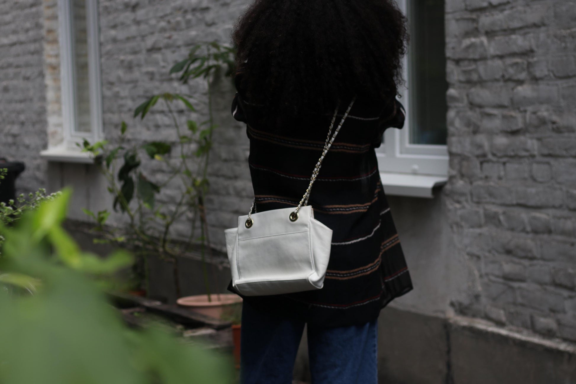 90s White Leather Bag| Vintage Chic Handbag With Chain Strap| Minimalist Shoulderbag