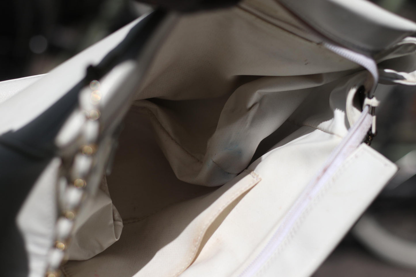 90s White Leather Bag| Vintage Chic Handbag With Chain Strap| Minimalist Shoulderbag
