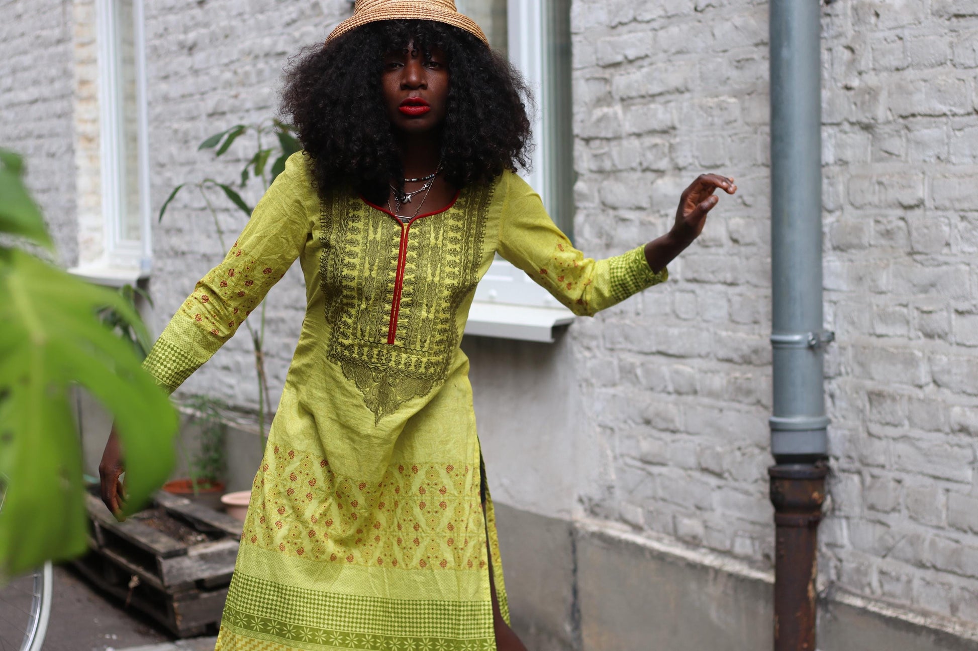 Vintage Yellow Embroidered Tunic Dress – Handmade Boho Long Sleeve Mini – Artisan Folk Festival Style – Lightweight Kaftan