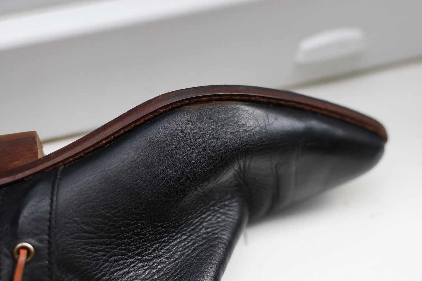 Vintage Black Leather Riding Boots: 70s Italian-Made Lace-Up EU 36