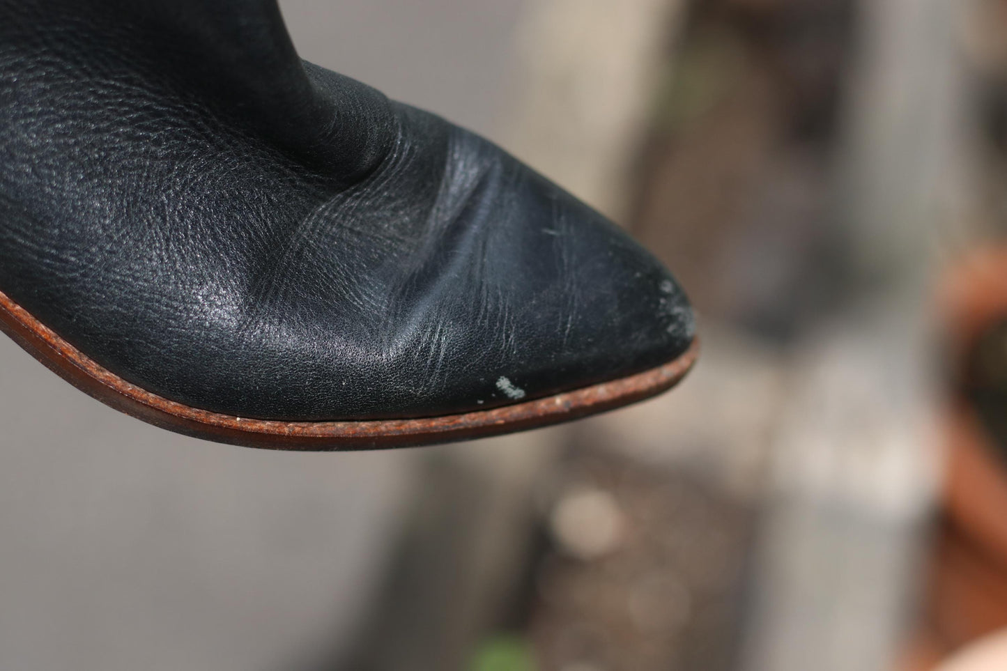 Vintage Black Leather Riding Boots: 70s Italian-Made Lace-Up EU 36