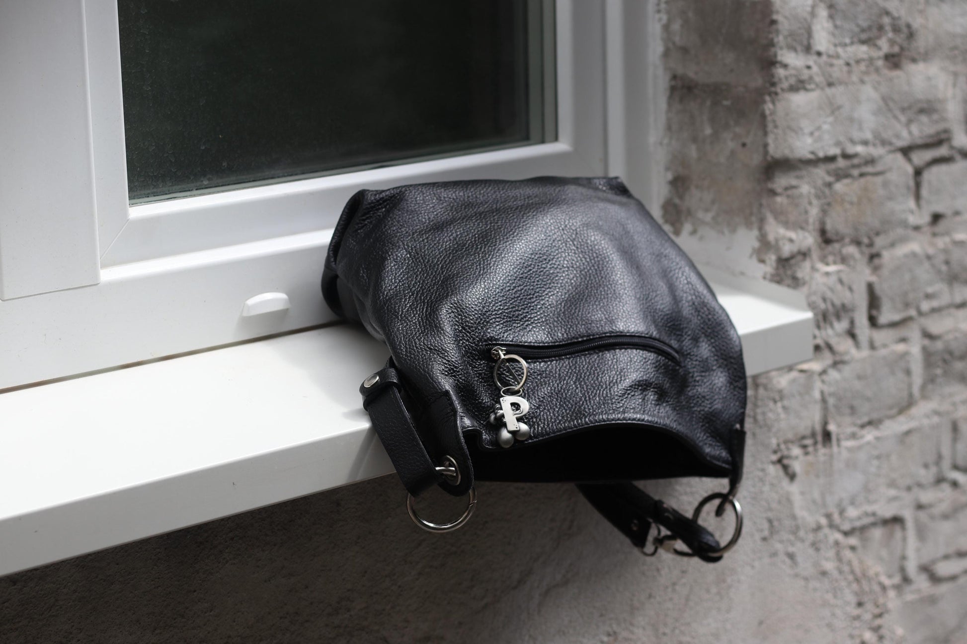 Vintage Black Leather Hobo Bag | Soft Italian Shoulder Purse | 90s Slouchy Minimalist Everyday Handbag