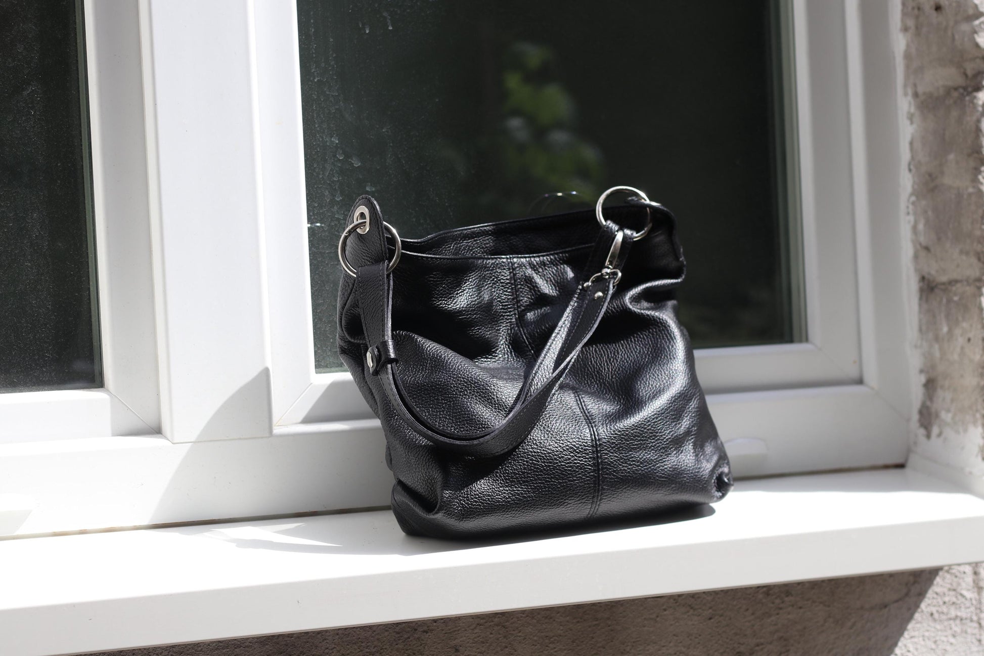 Vintage Black Leather Hobo Bag | Soft Italian Shoulder Purse | 90s Slouchy Minimalist Everyday Handbag