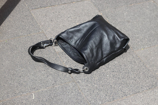 Vintage Black Leather Hobo Bag | Soft Italian Shoulder Purse | 90s Slouchy Minimalist Everyday Handbag