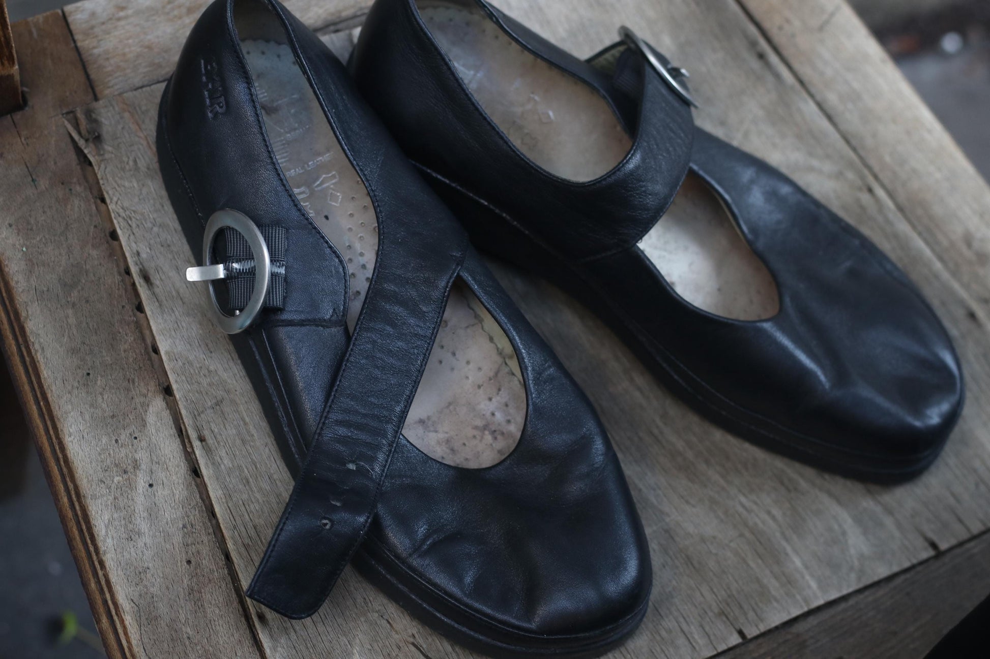 Vintage BÄR Black Leather Mary Jane Shoes Silver Buckle Strap 90s Minimalist