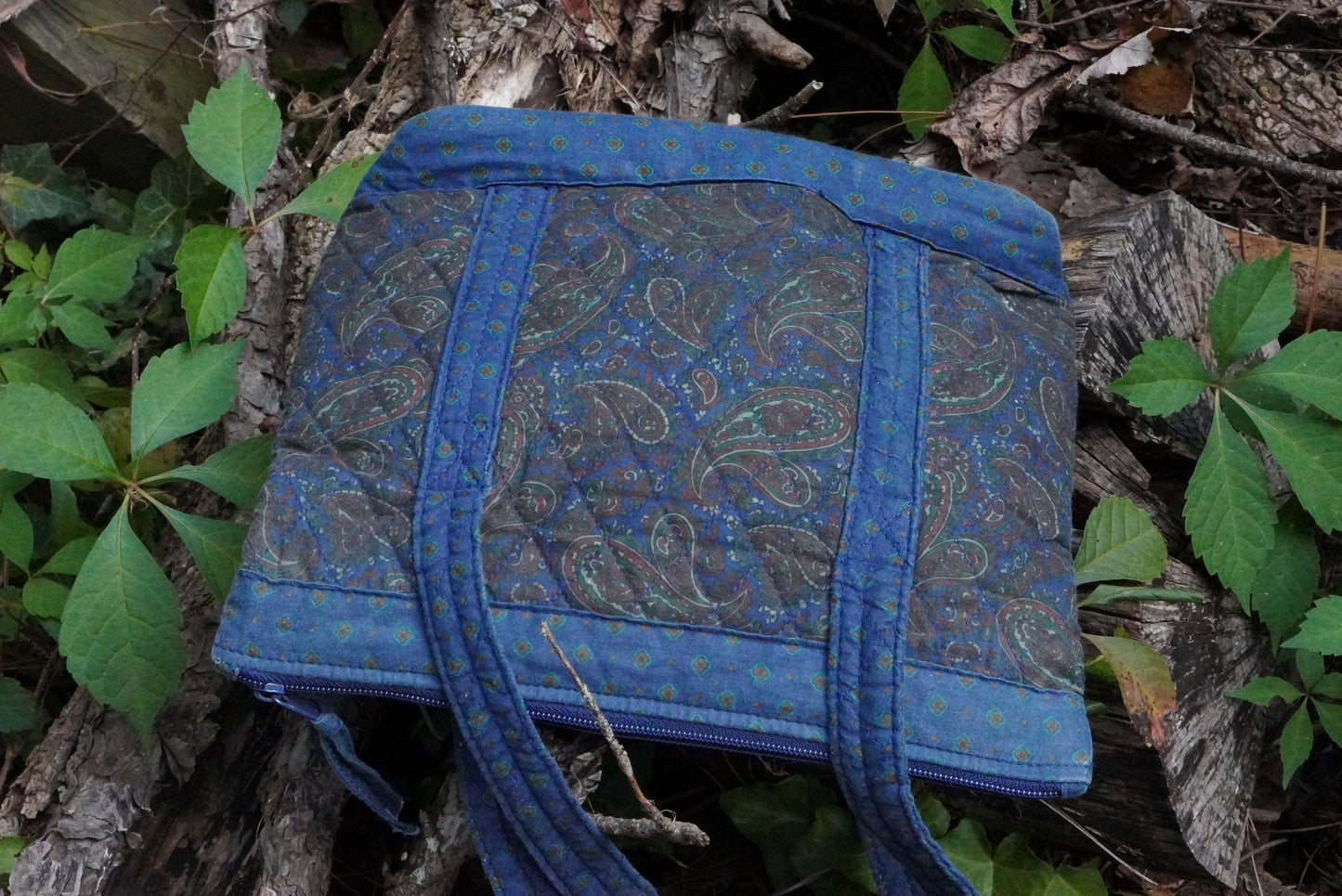 Vintage Blue Quilted Paisley Shoulder Bag – Retro Fabric Tote