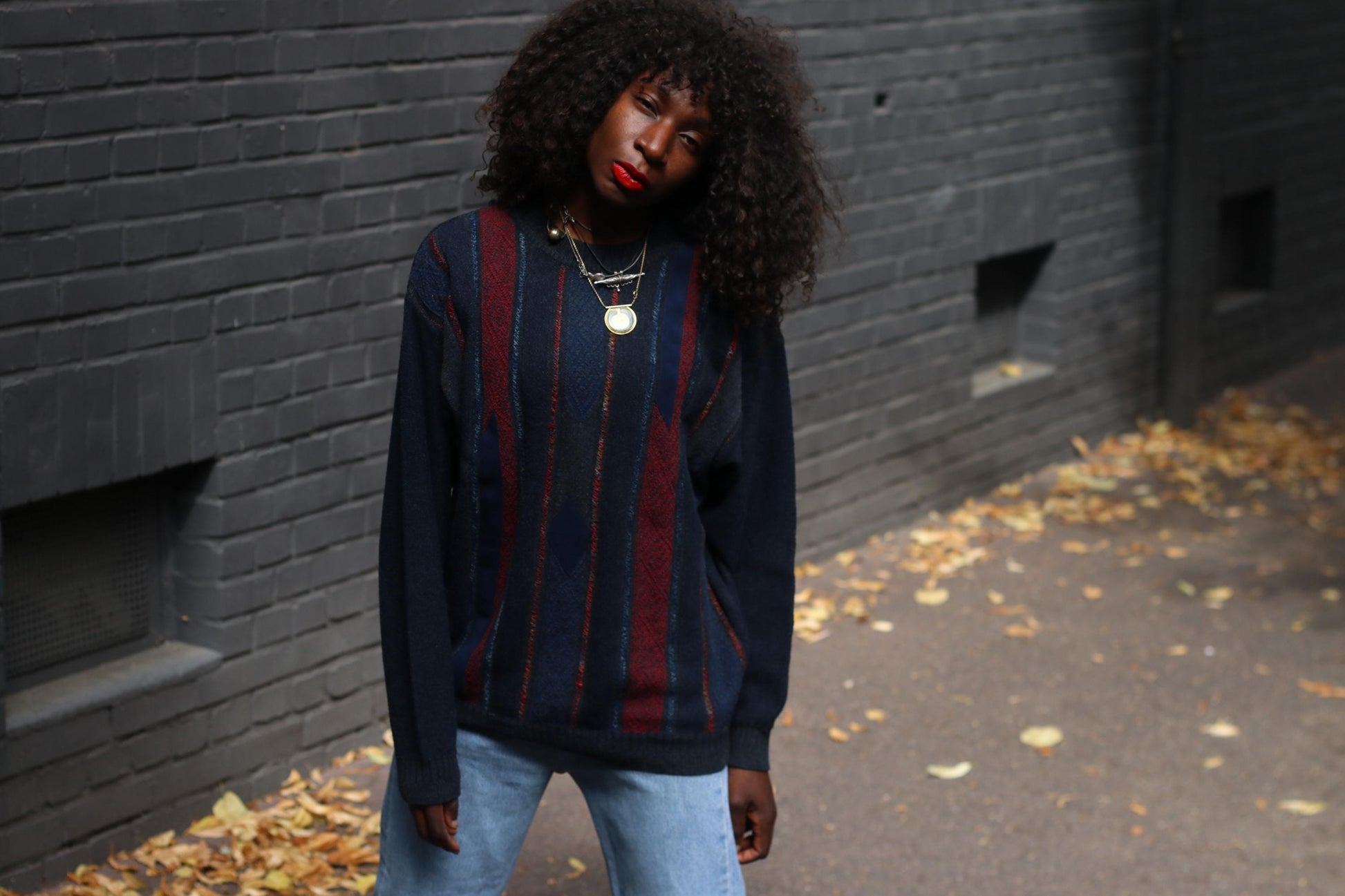 Vintage 90s Navy Blue Sweater – Cozy Stripes Argyle Pullover, Textured Knit, Unisex Retro Jumper