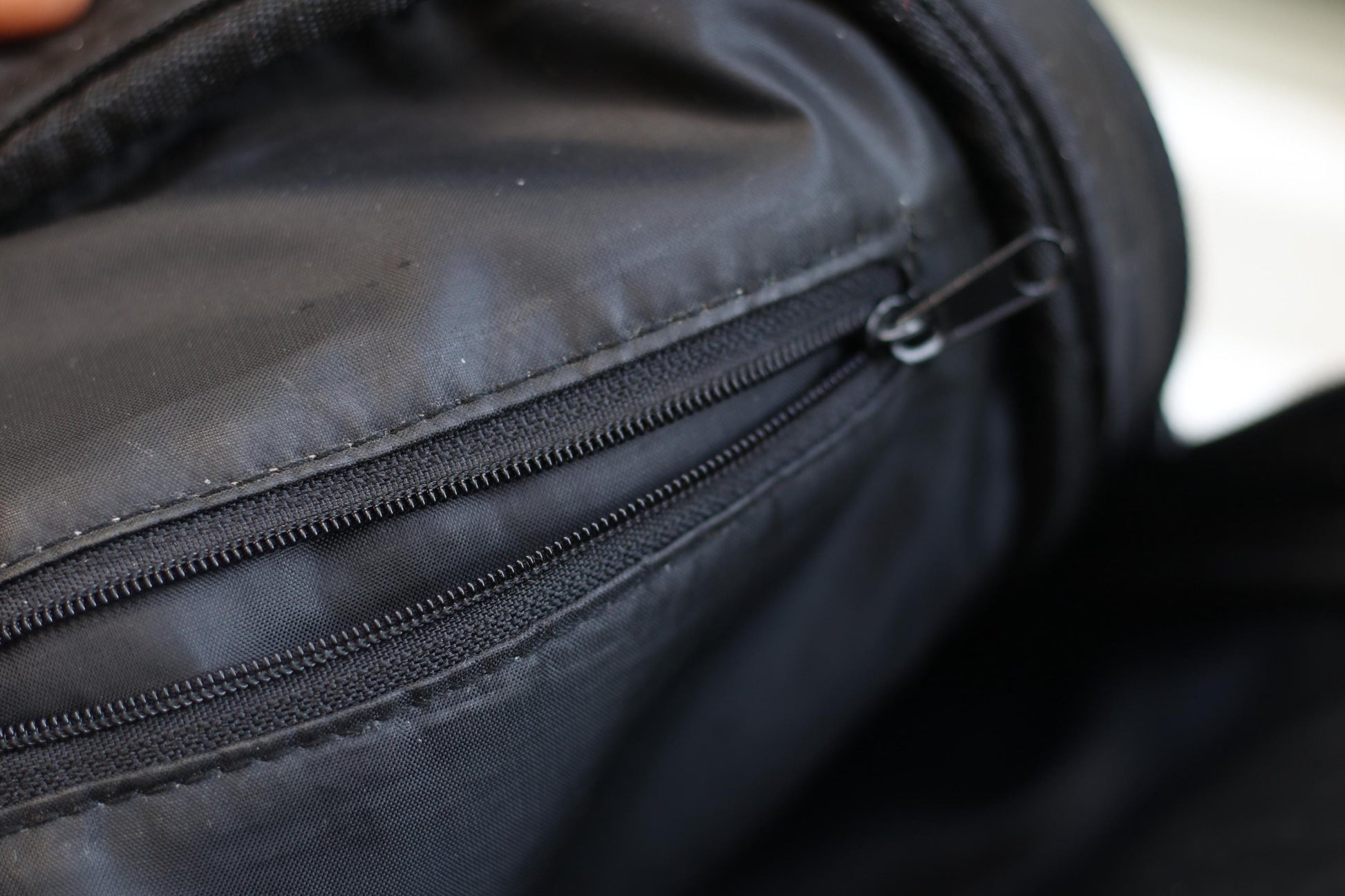 Vintage Leather-Look Mini Backpack: Chic Women's Daypack