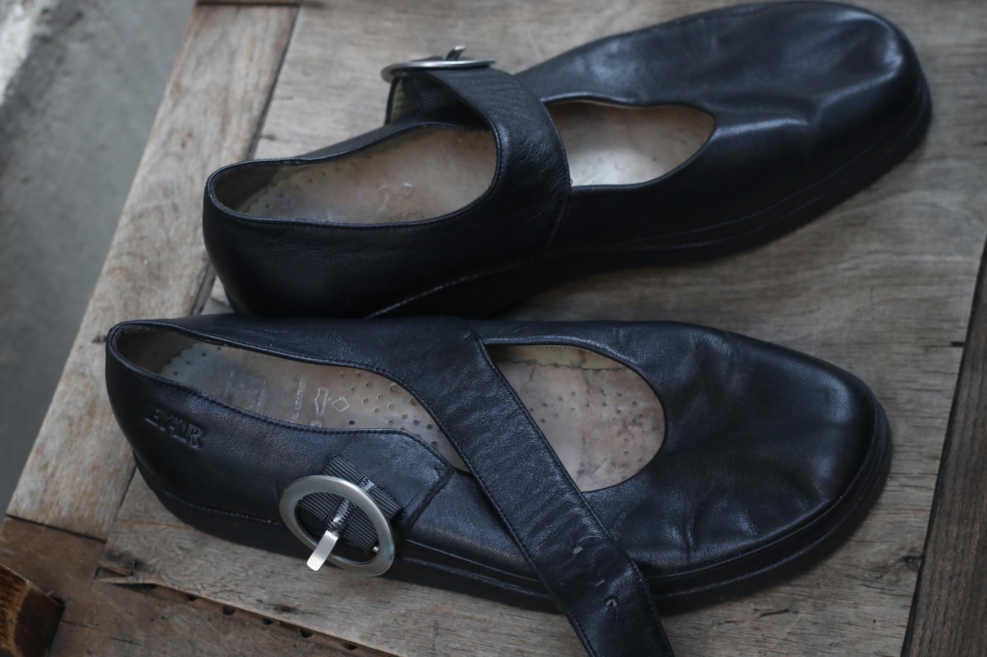 Vintage BÄR Black Leather Mary Jane Shoes Silver Buckle Strap 90s Minimalist