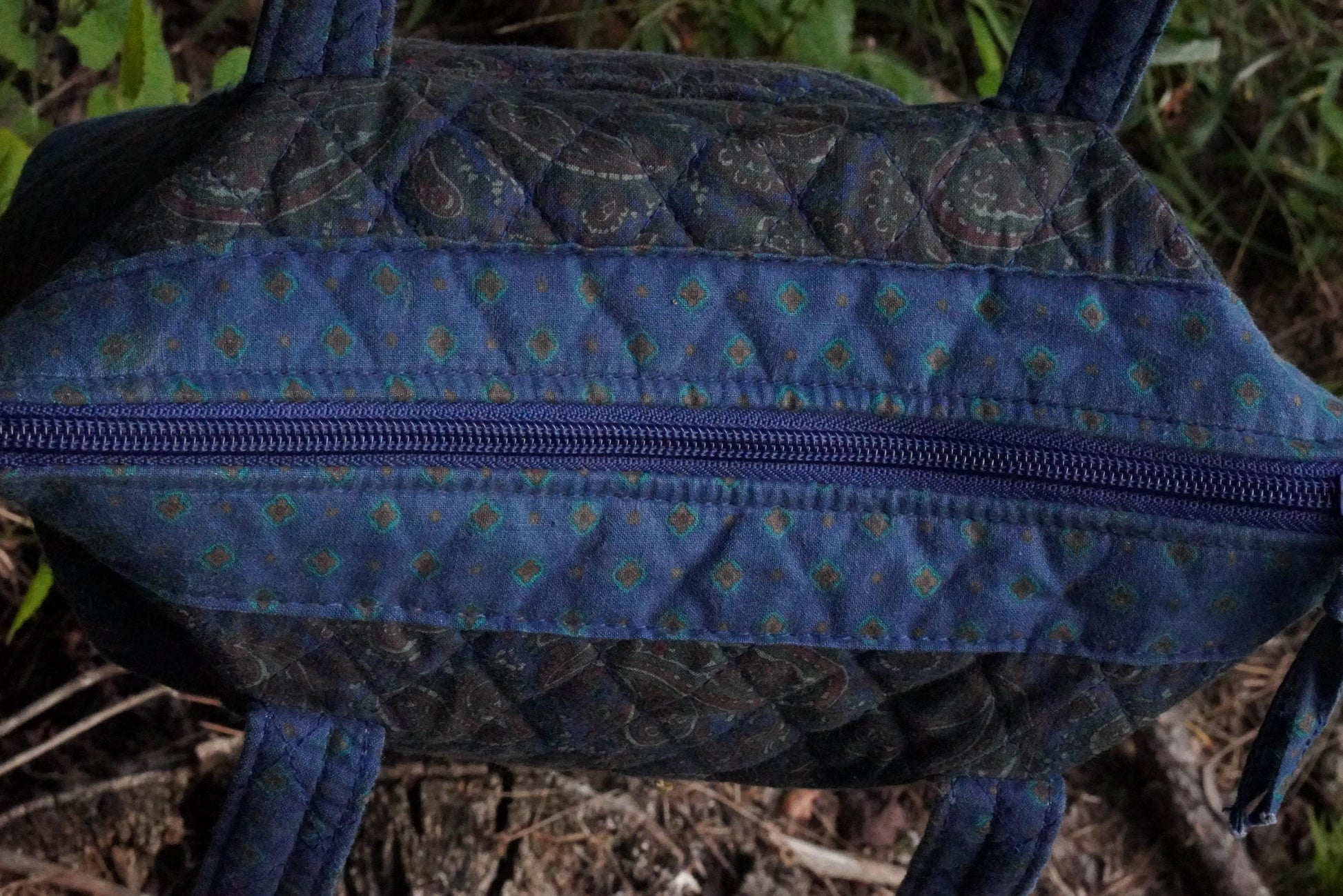 Vintage Blue Quilted Paisley Shoulder Bag – Retro Fabric Tote