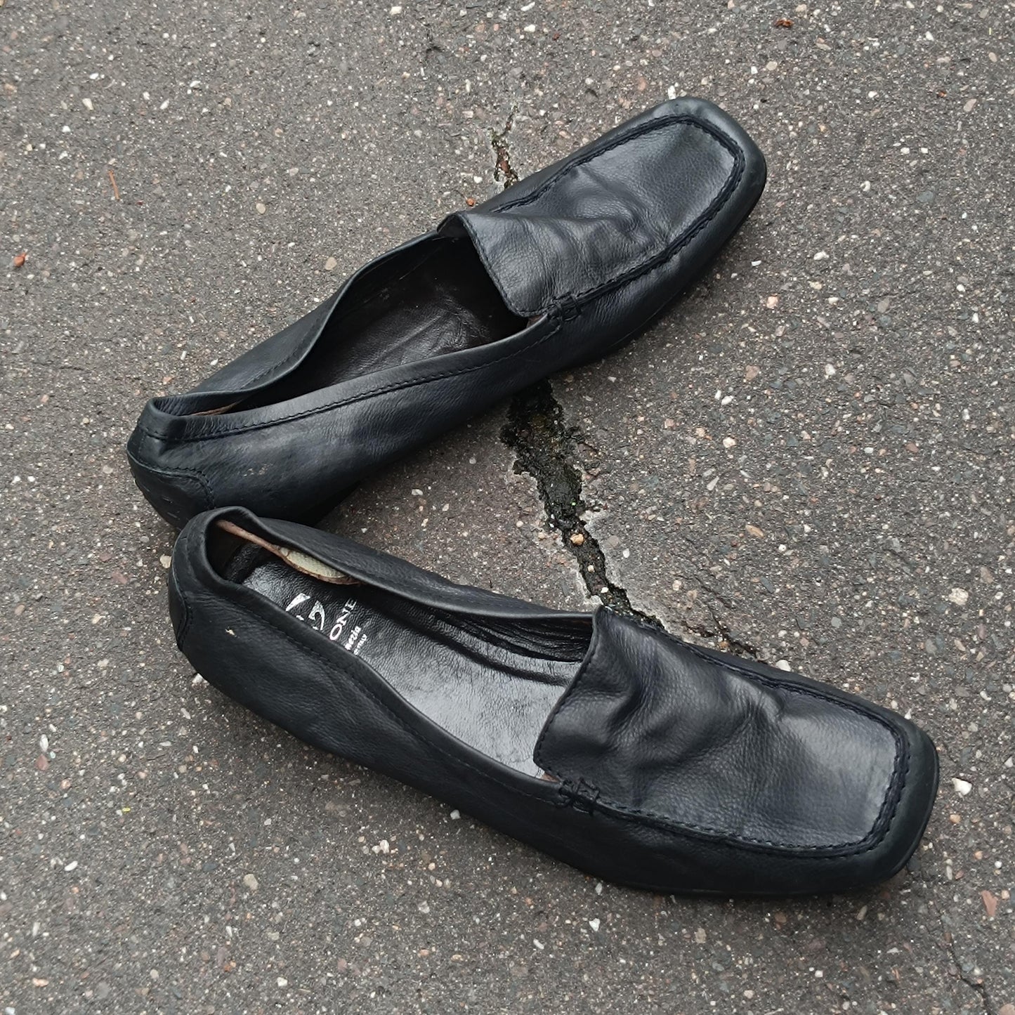 Vintage Italian Leather Loafers: Grifone di Venezia Black Moccasins EU 43