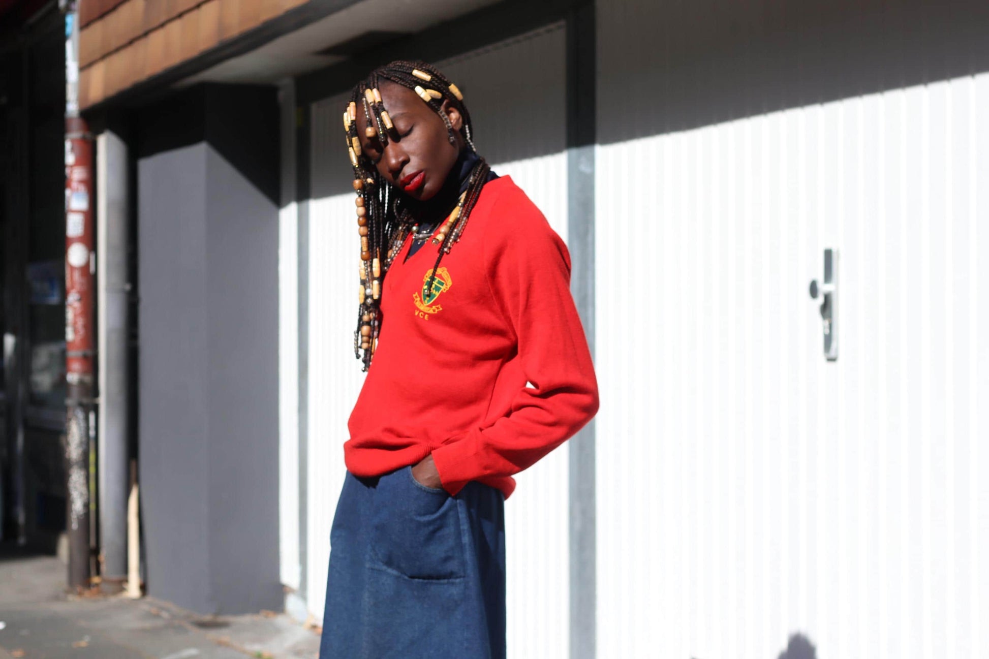 Vintage Red Sweatshirt 90s Crest Logo Pullover Retro College Sportswear Jumper