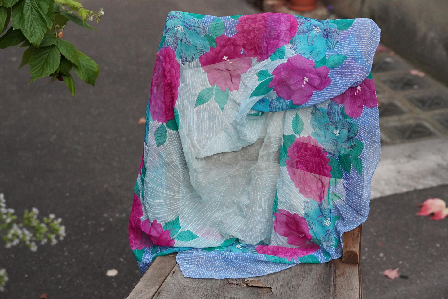 Torrente Paris Silk Scarf Vintage Floral Fuchsia Blue Square Foulard Carré