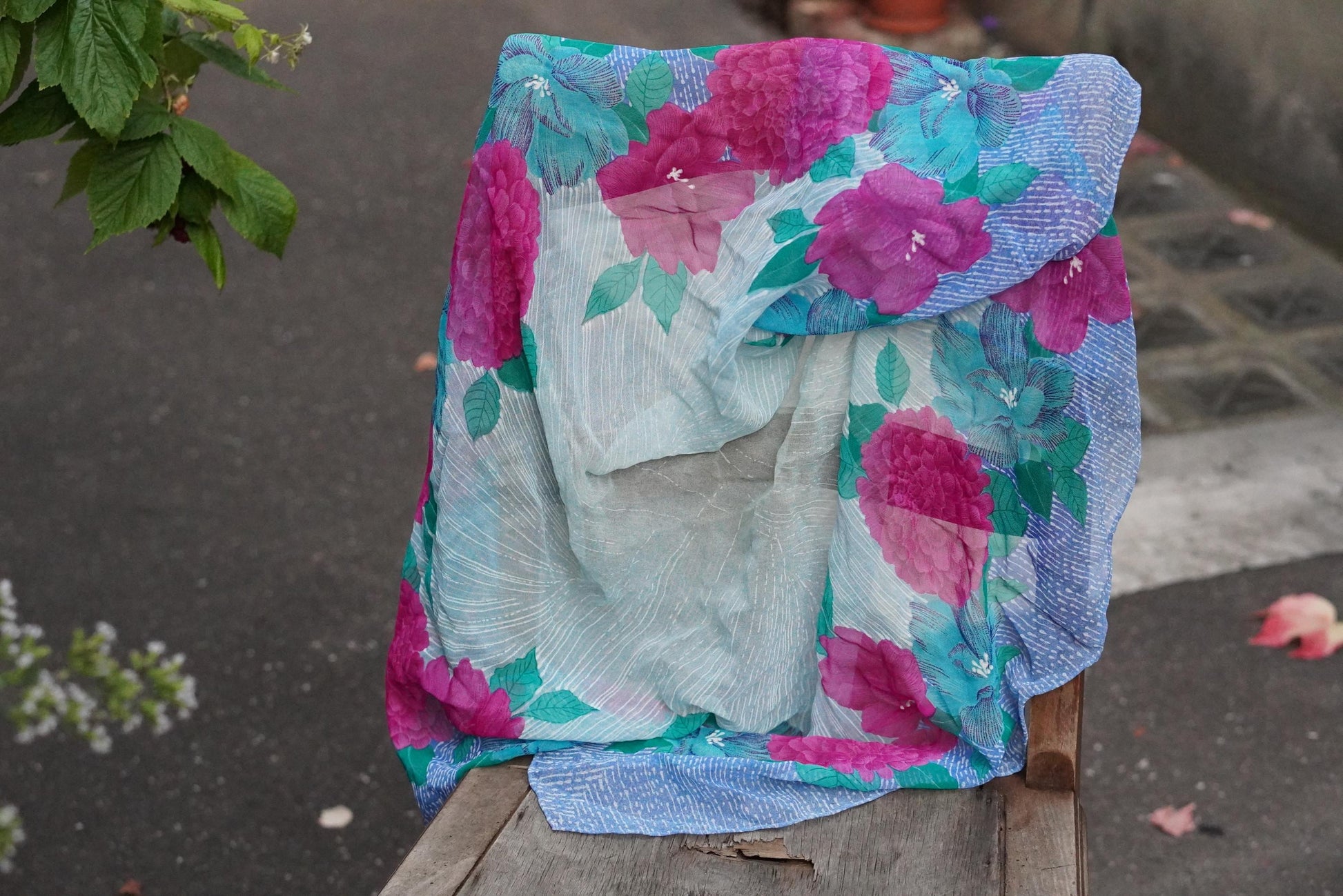 Torrente Paris Silk Scarf Vintage Floral Fuchsia Blue Square Foulard Carré