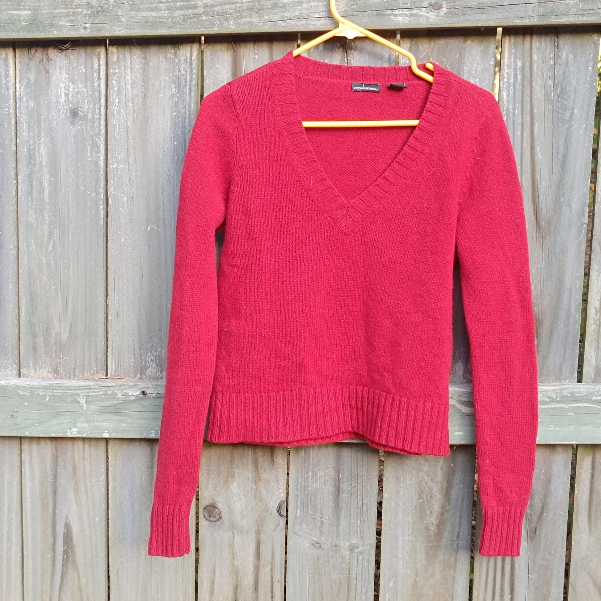 Vintage Red V-Neck Sweater 100% Wool Fitted Cropped Jumper 90s Size Small