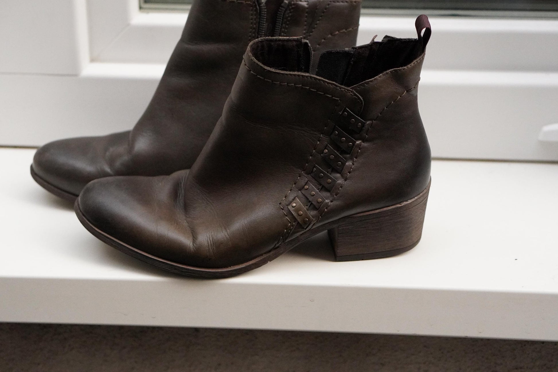 Vintage Brown Leather Ankle Boots: Stud Detail, Block Heel