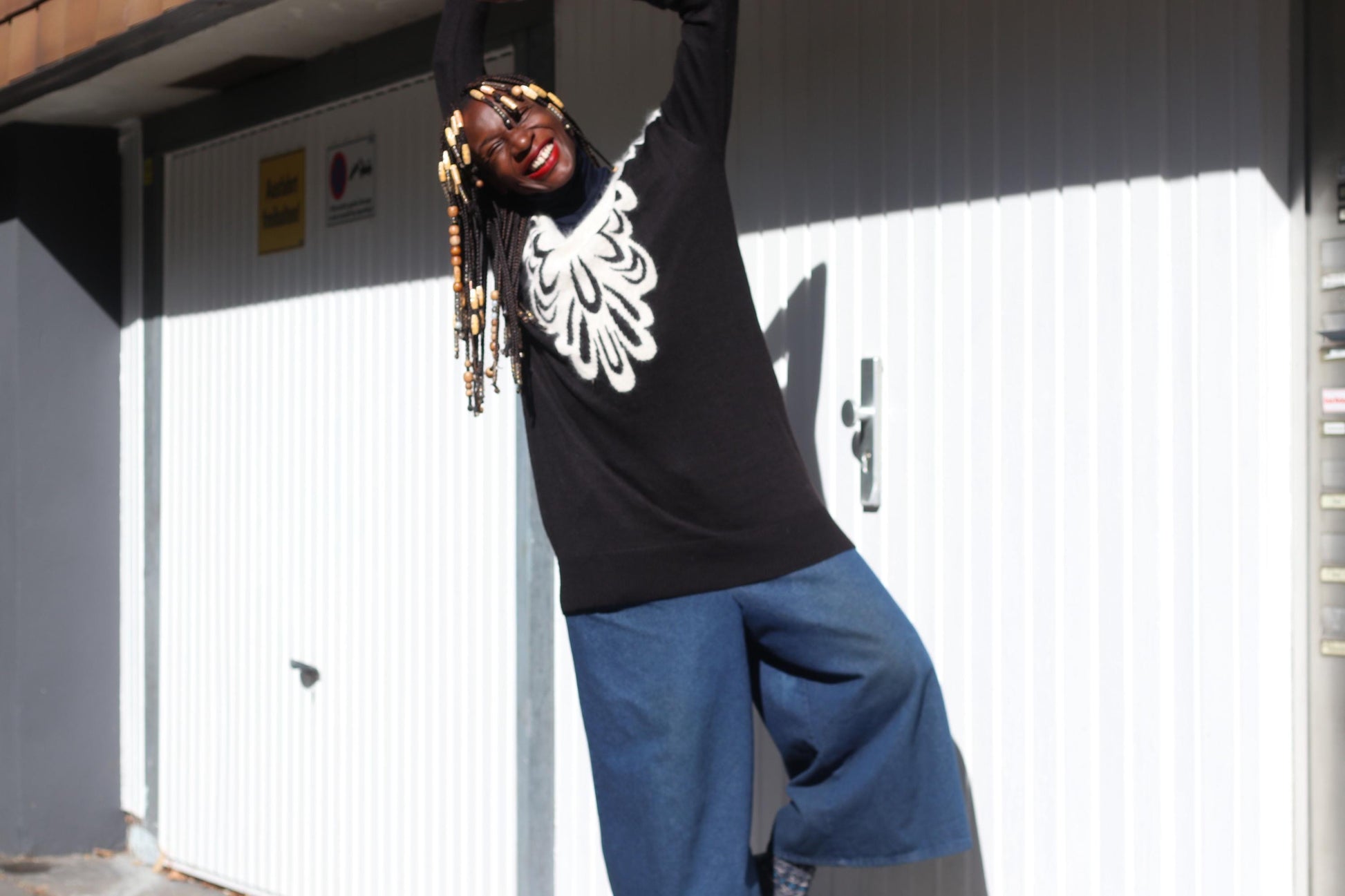 Vintage H&M Graphic Knit Sweater Black White Oversize Jumper Crewneck Layering