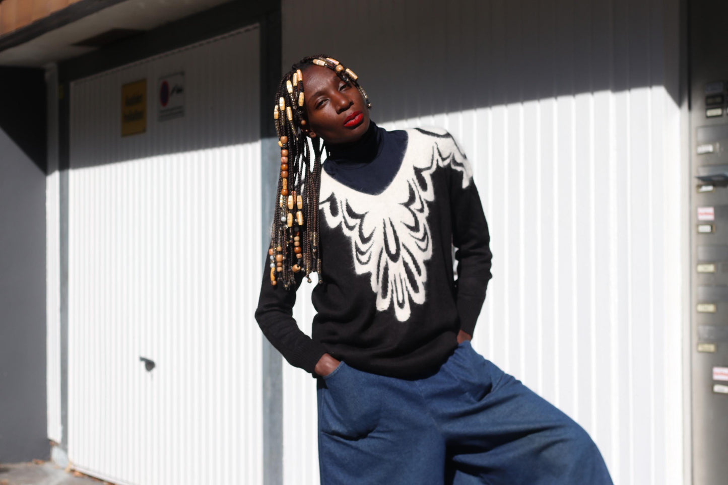 Vintage H&M Graphic Knit Sweater Black White Oversize Jumper Crewneck Layering