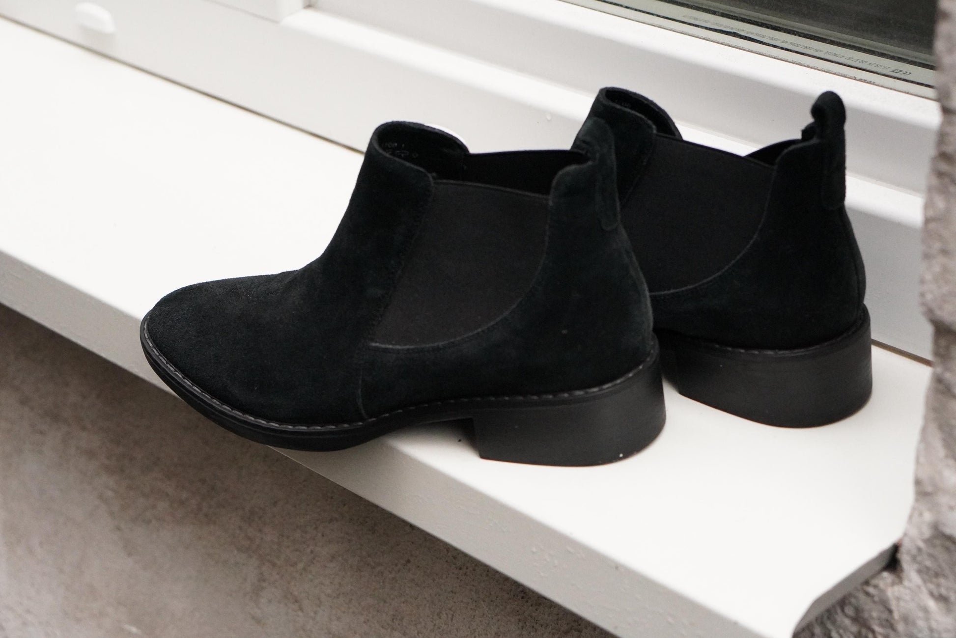 Vintage 5th Avenue Black Suede Chelsea Boots EU 39 Ankle Boot Real Leather Insole