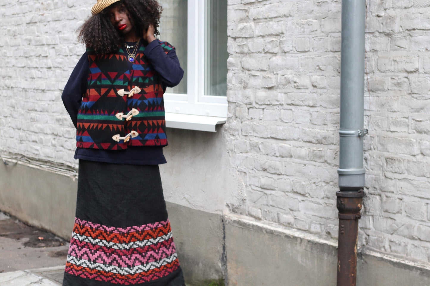 Vintage Knit Maxi Skirt S/XS | Boho Folk Patterned Hem | High Waist Black Knit