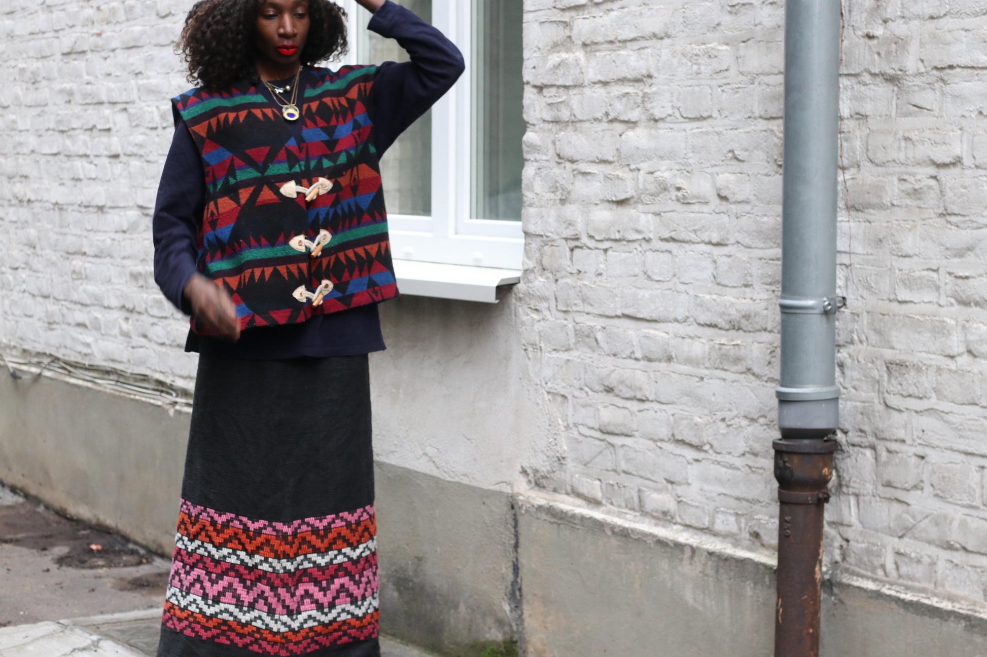 Vintage Knit Maxi Skirt S/XS | Boho Folk Patterned Hem | High Waist Black Knit