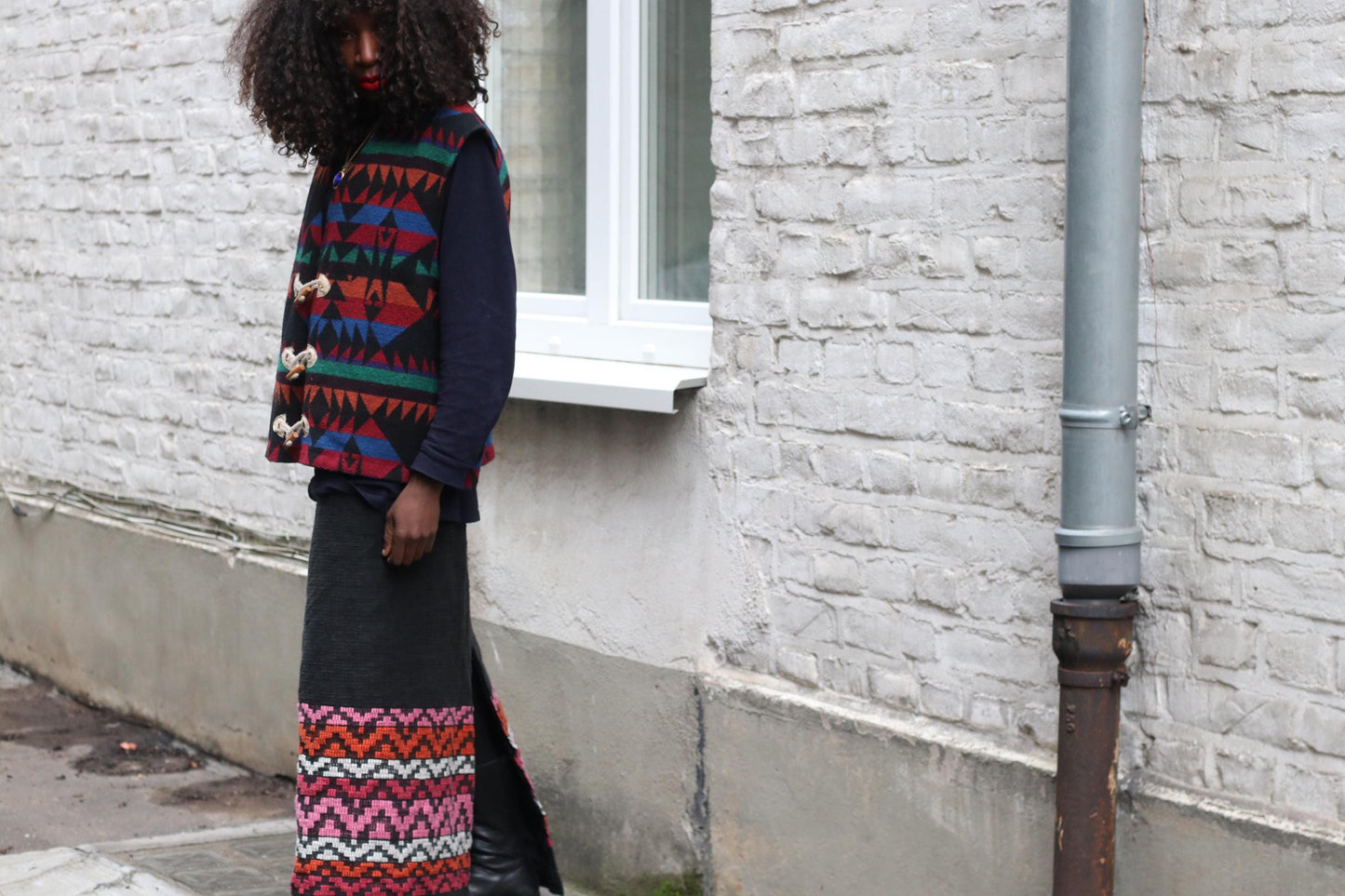 Vintage Knit Maxi Skirt S/XS | Boho Folk Patterned Hem | High Waist Black Knit