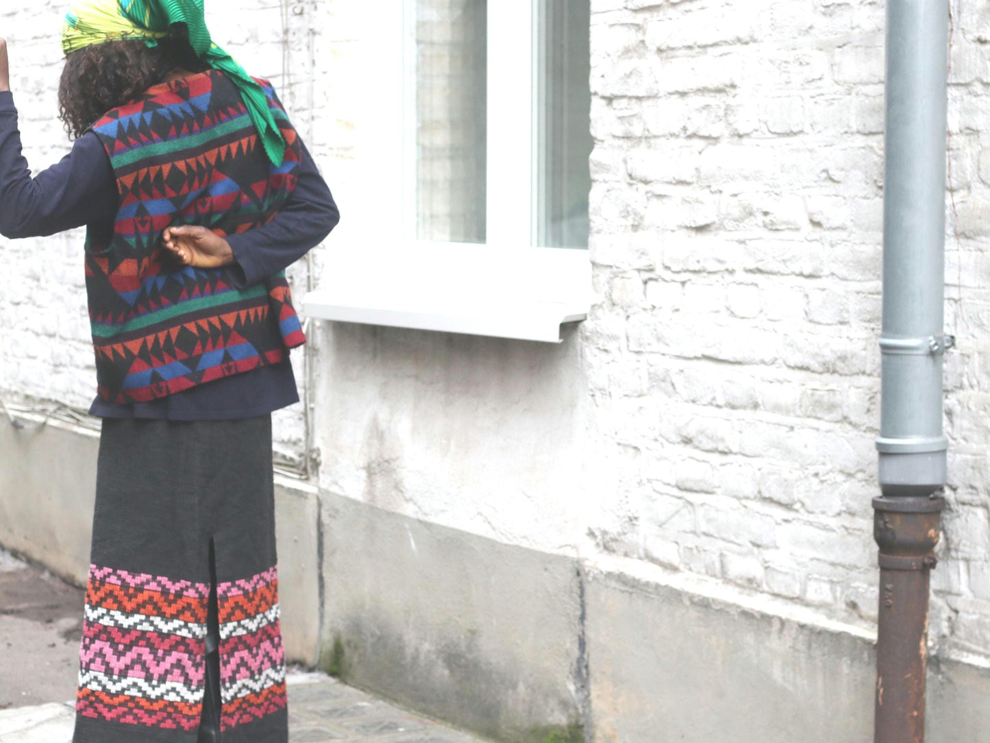 Vintage Knit Maxi Skirt S/XS | Boho Folk Patterned Hem | High Waist Black Knit