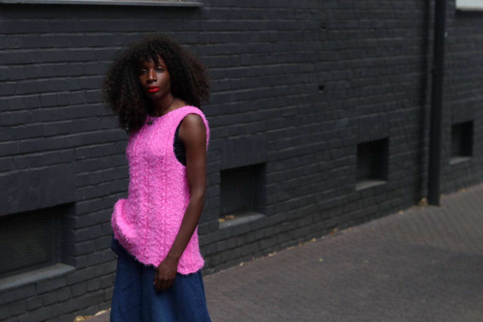 Vintage Fuzzy Pink Knit Vest Top 90s Y2K Hot Pink Loopy Sleeveless Sweater M