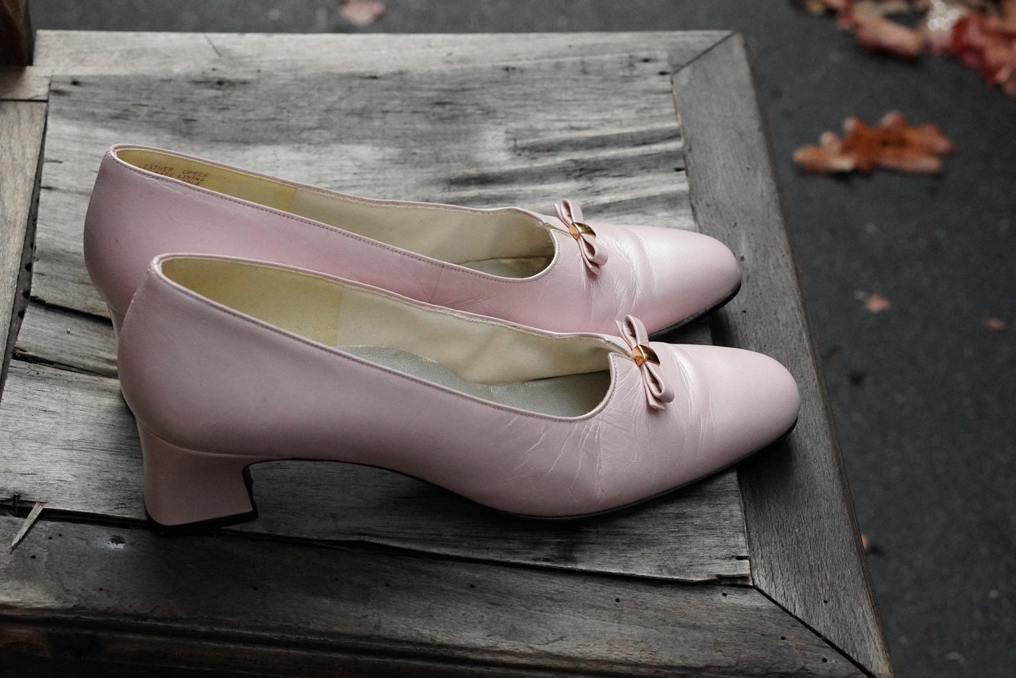 Selby Vintage Pink Leather Pumps, Bow Block Heel, US 10