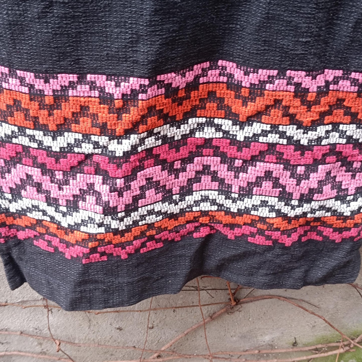 Vintage Knit Maxi Skirt S/XS | Boho Folk Patterned Hem | High Waist Black Knit