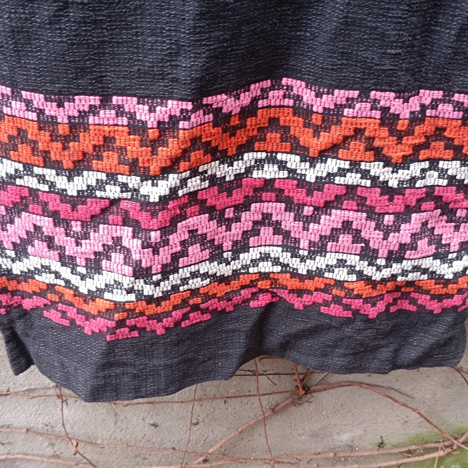 Vintage Knit Maxi Skirt S/XS | Boho Folk Patterned Hem | High Waist Black Knit