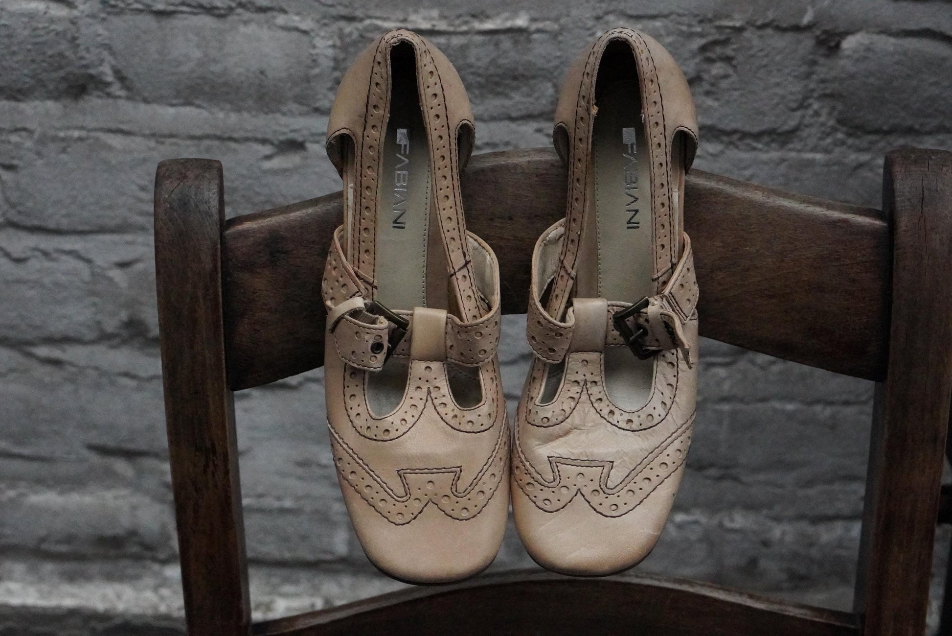 Fabiani Vintage Leather T Strap Brogue Heels Nude Pumps EU 36