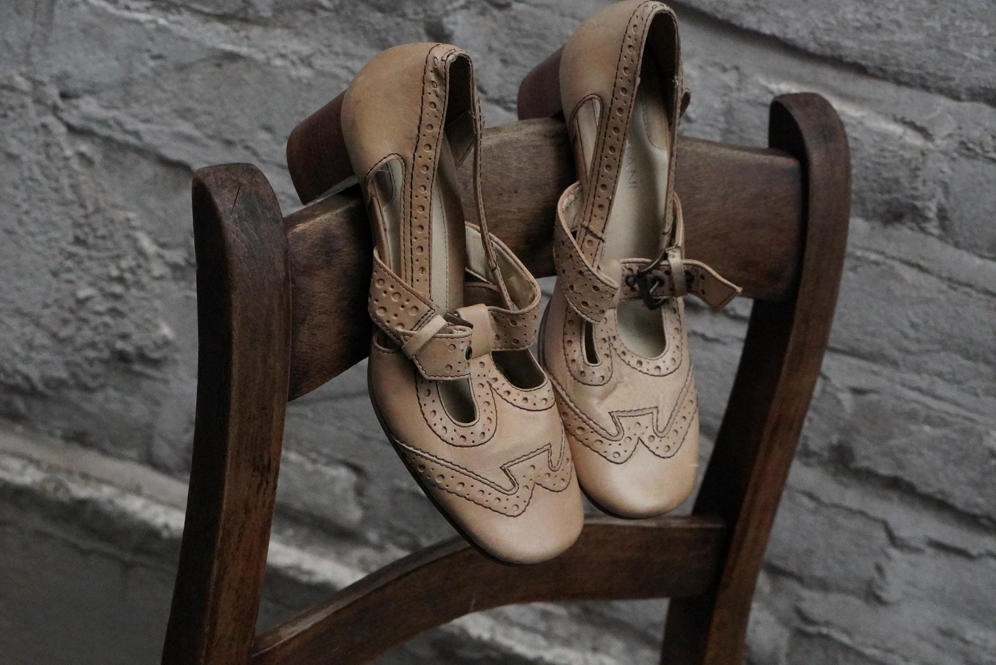 Fabiani Vintage Leather T Strap Brogue Heels Nude Pumps EU 36