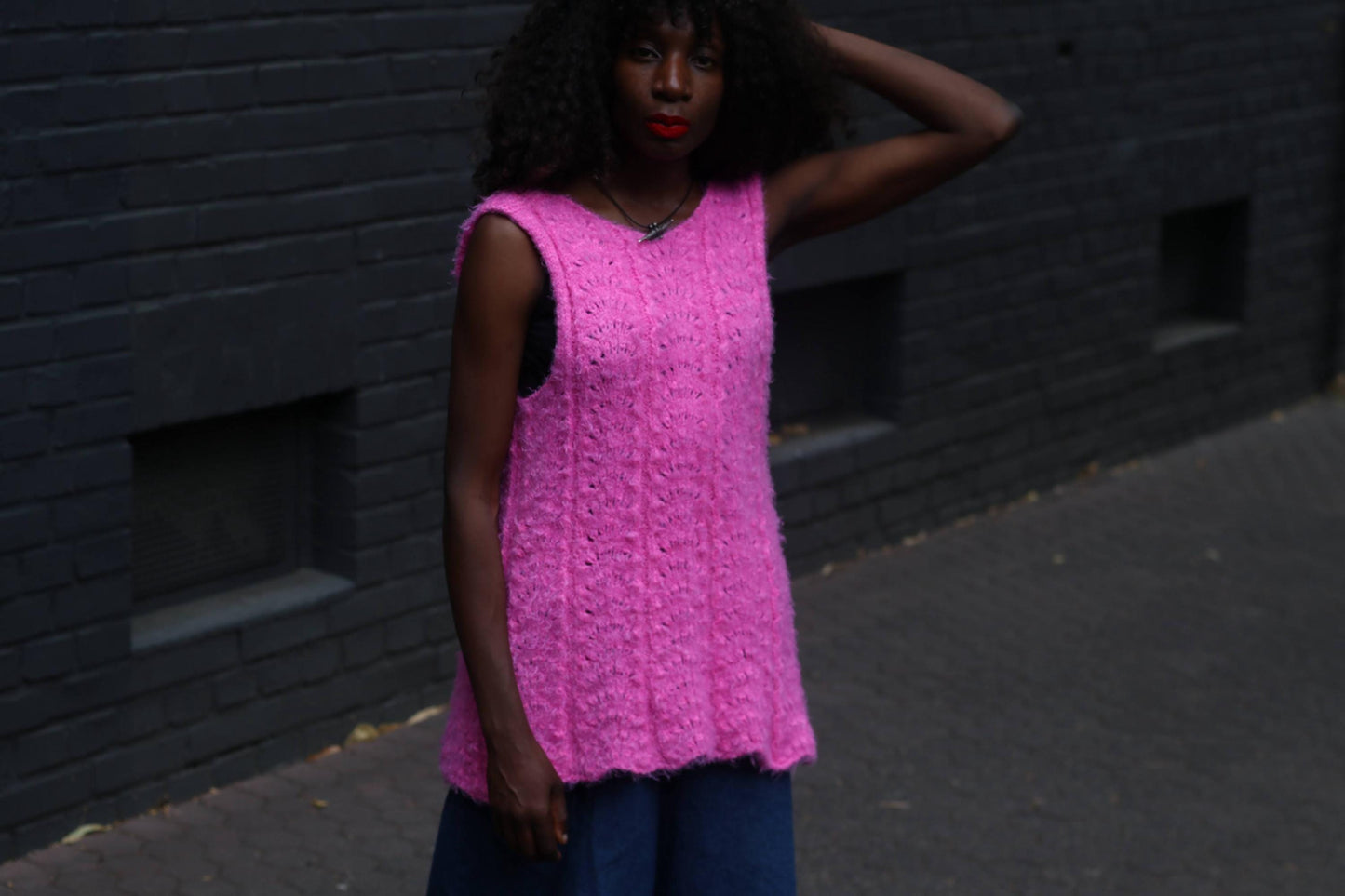 Vintage Fuzzy Pink Knit Vest Top 90s Y2K Hot Pink Loopy Sleeveless Sweater M