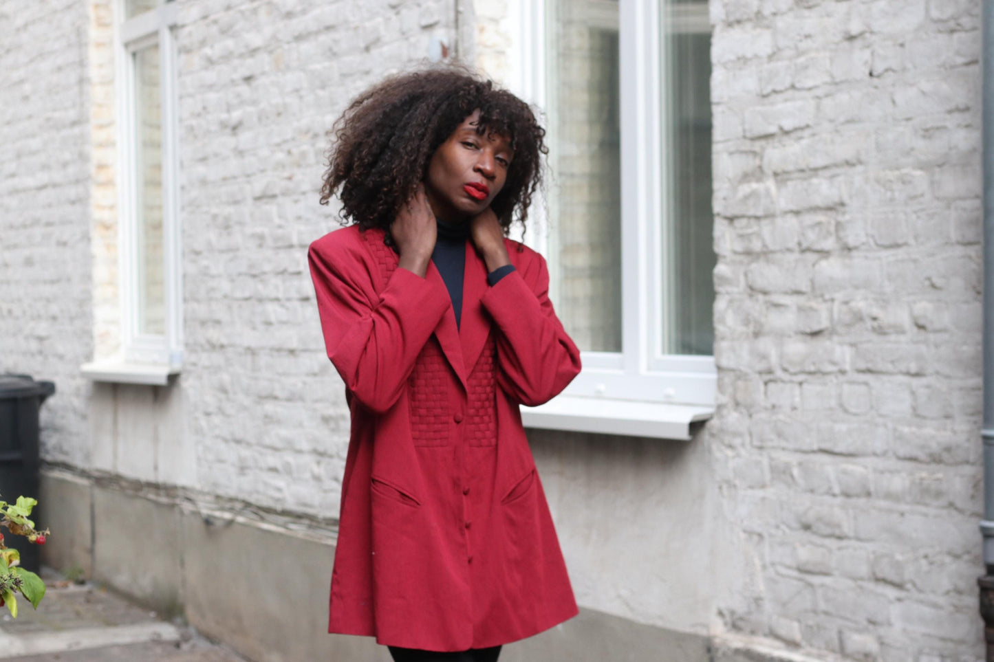 80s Red Blazer| Vintage Women's Blazer with Pleated Details| Minimalist Chic Long Sleeved Blazer