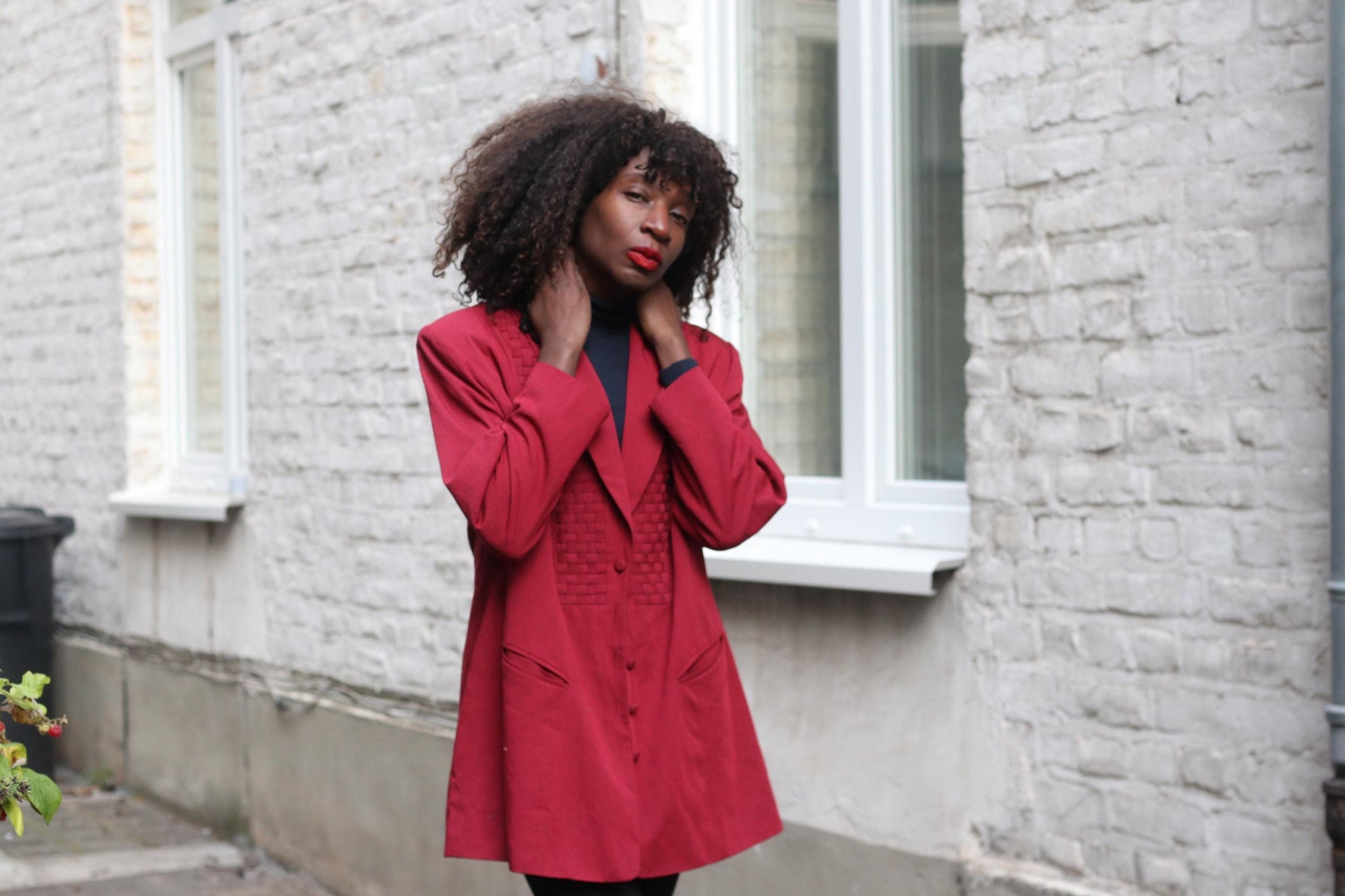 80s Red Blazer| Vintage Women's Blazer with Pleated Details| Minimalist Chic Long Sleeved Blazer