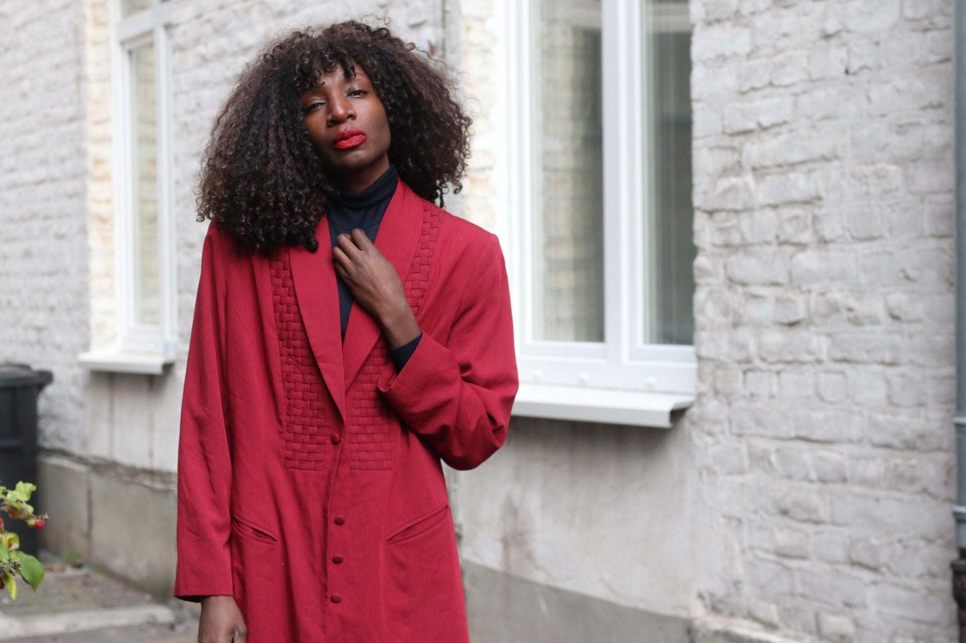 80s Red Blazer| Vintage Women's Blazer with Pleated Details| Minimalist Chic Long Sleeved Blazer