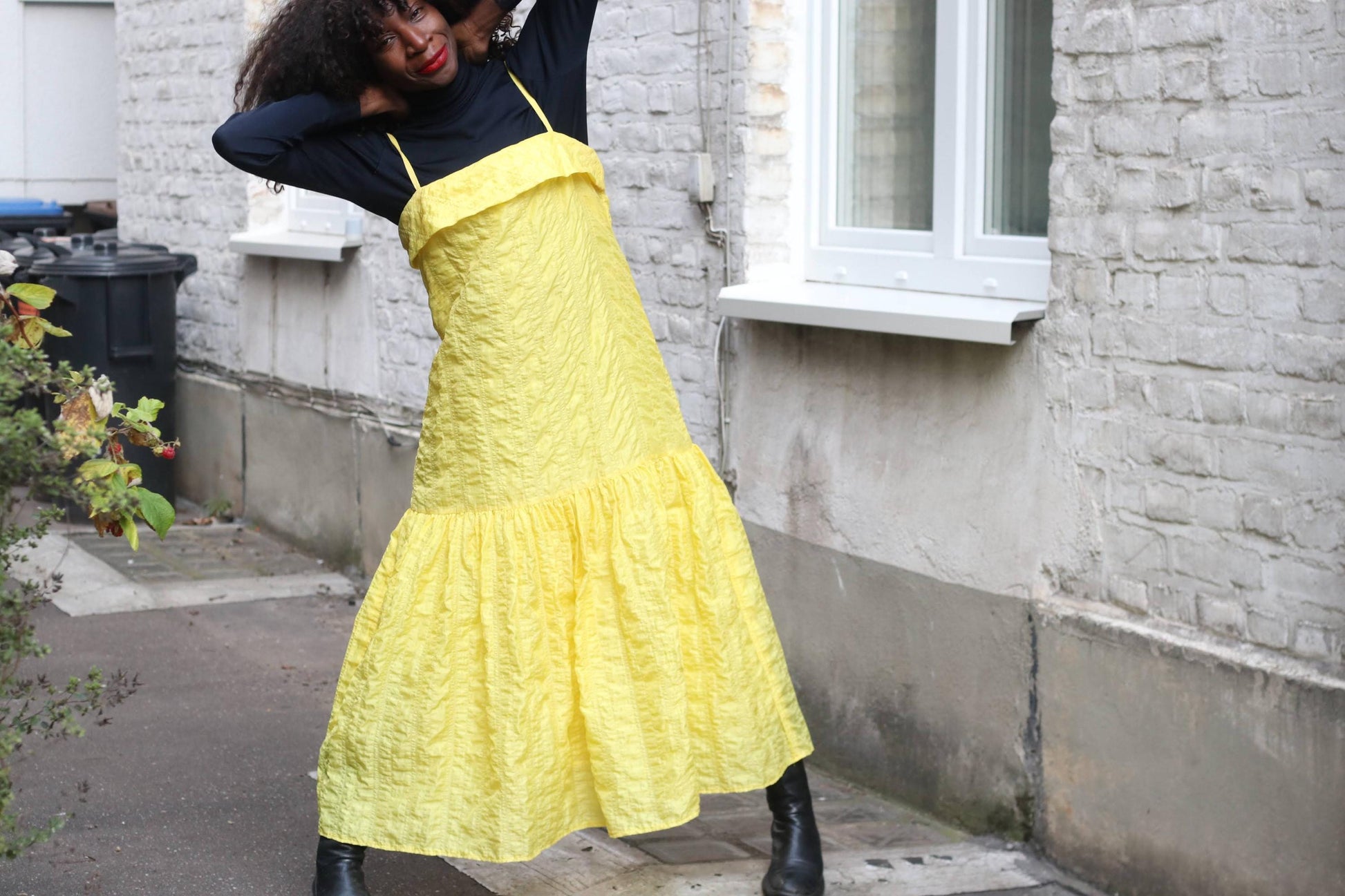 Vintage Bright Yellow Crinkle Maxi Dress Tiered Ruffle A-Line Slip S/M