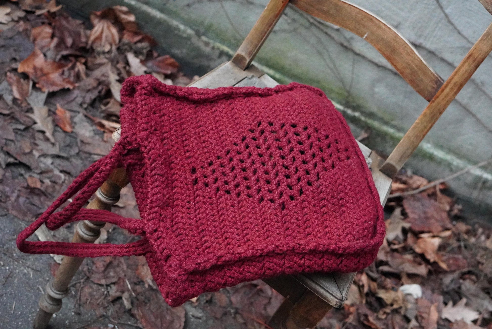 Vintage Crochet Tote Bag| Burgundy Red Knit Shoulder Tote| Diamond Pattern Boho Purse