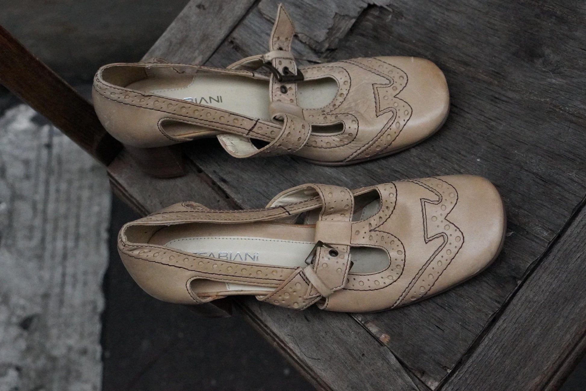 Fabiani Vintage Leather T Strap Brogue Heels Nude Pumps EU 36