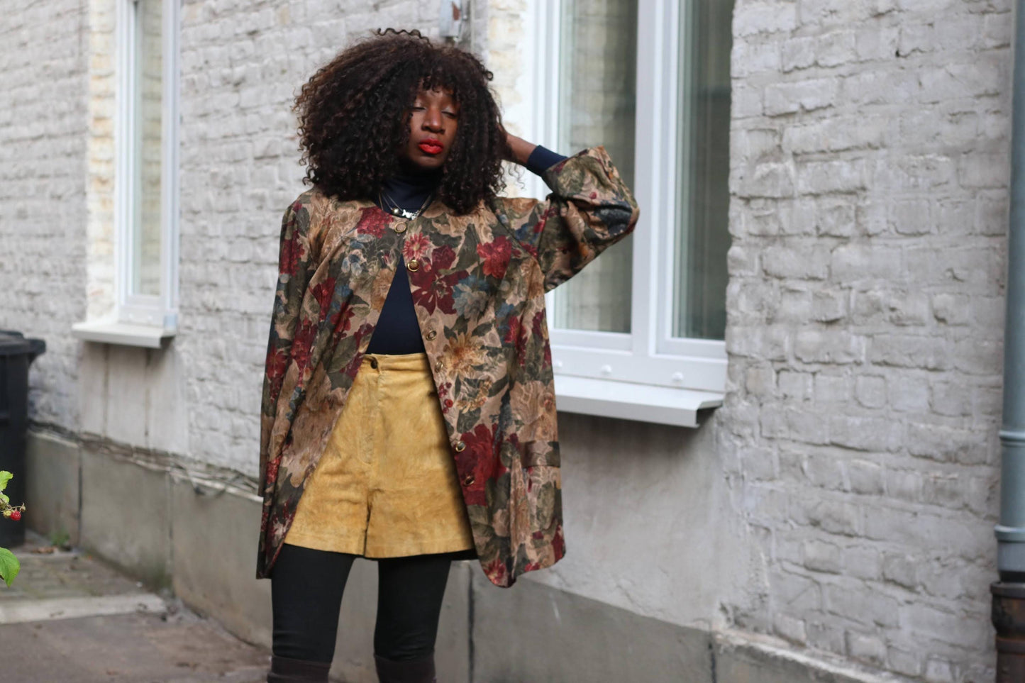 Vintage Mustard Yellow Suede Shorts| 70s Women's High Waisted Real Leather Boho Festival