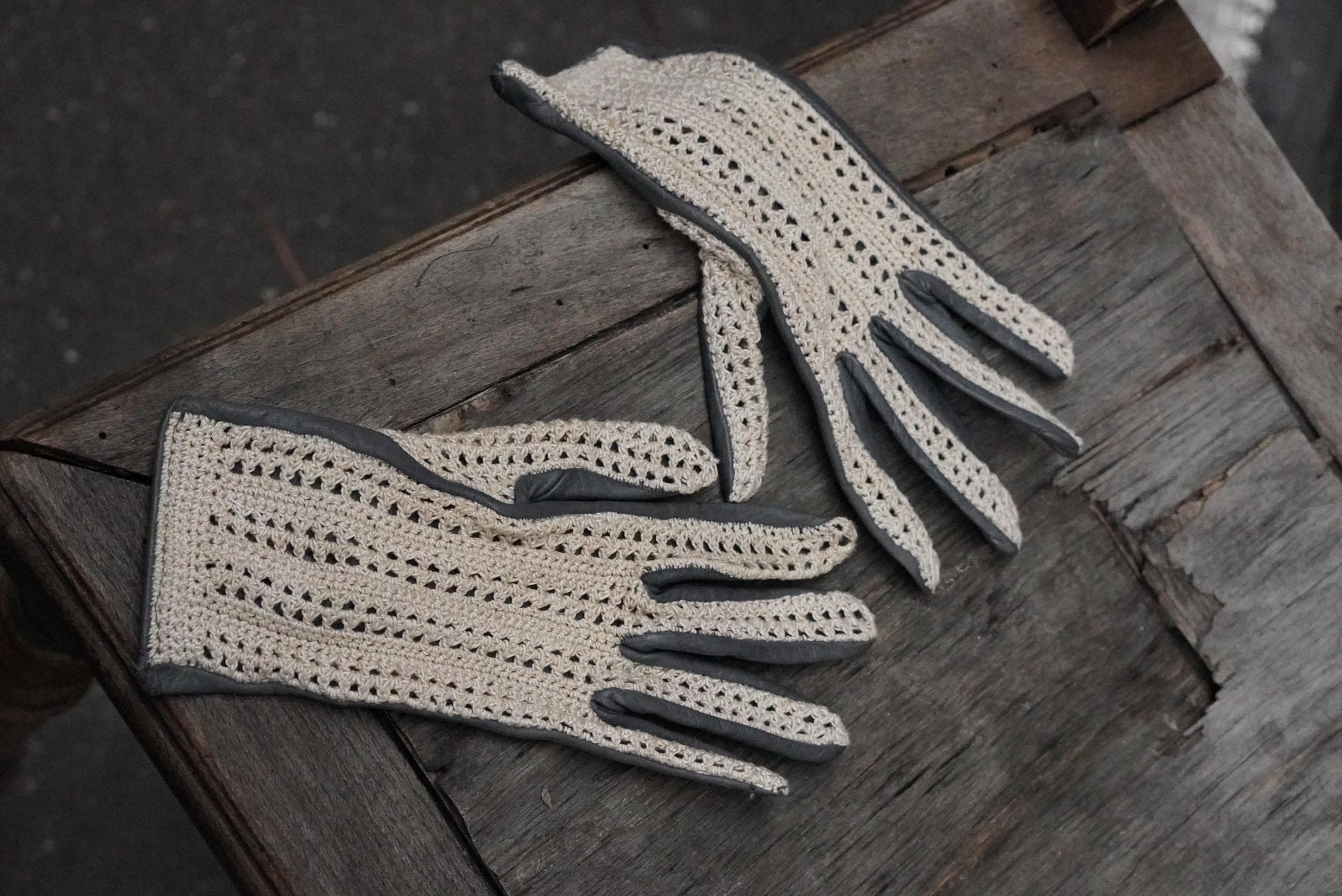 Vintage Crochet Leather Driving Gloves Cream Beige 70s Boho Chic Mittens Small