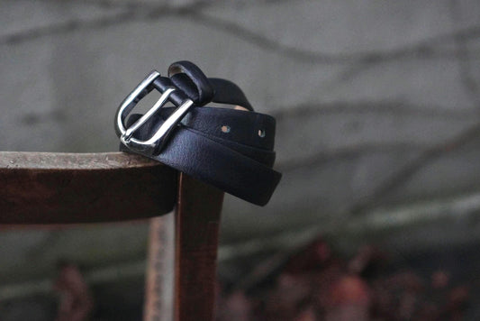 Vintage Black Leather Belt Made in Germany Silver Horsehoe Buckle Minimalist 85